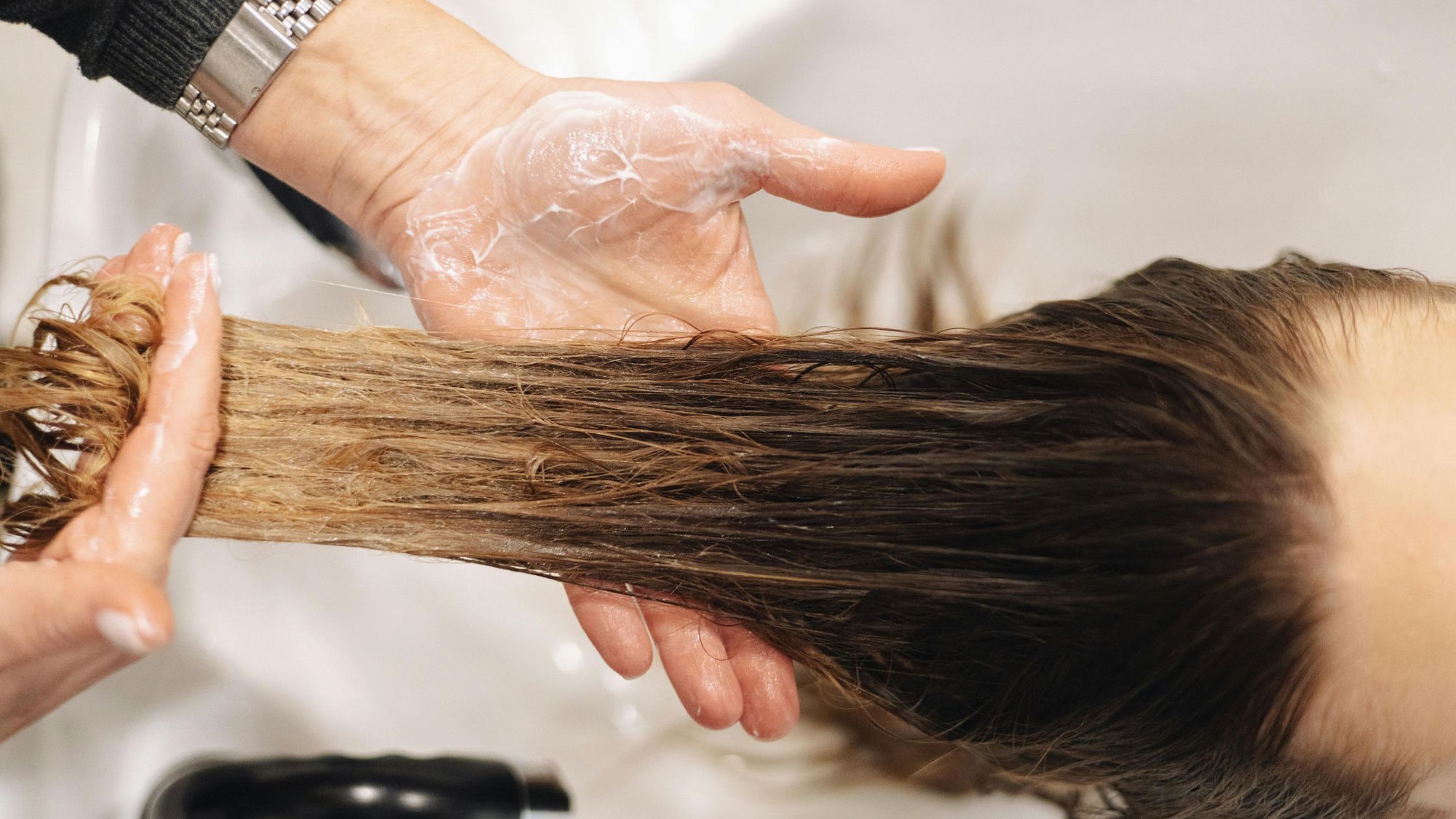Scalp Treatment Singapore: The Complete Guide to Choosing the Right Treatment for Your Scalp