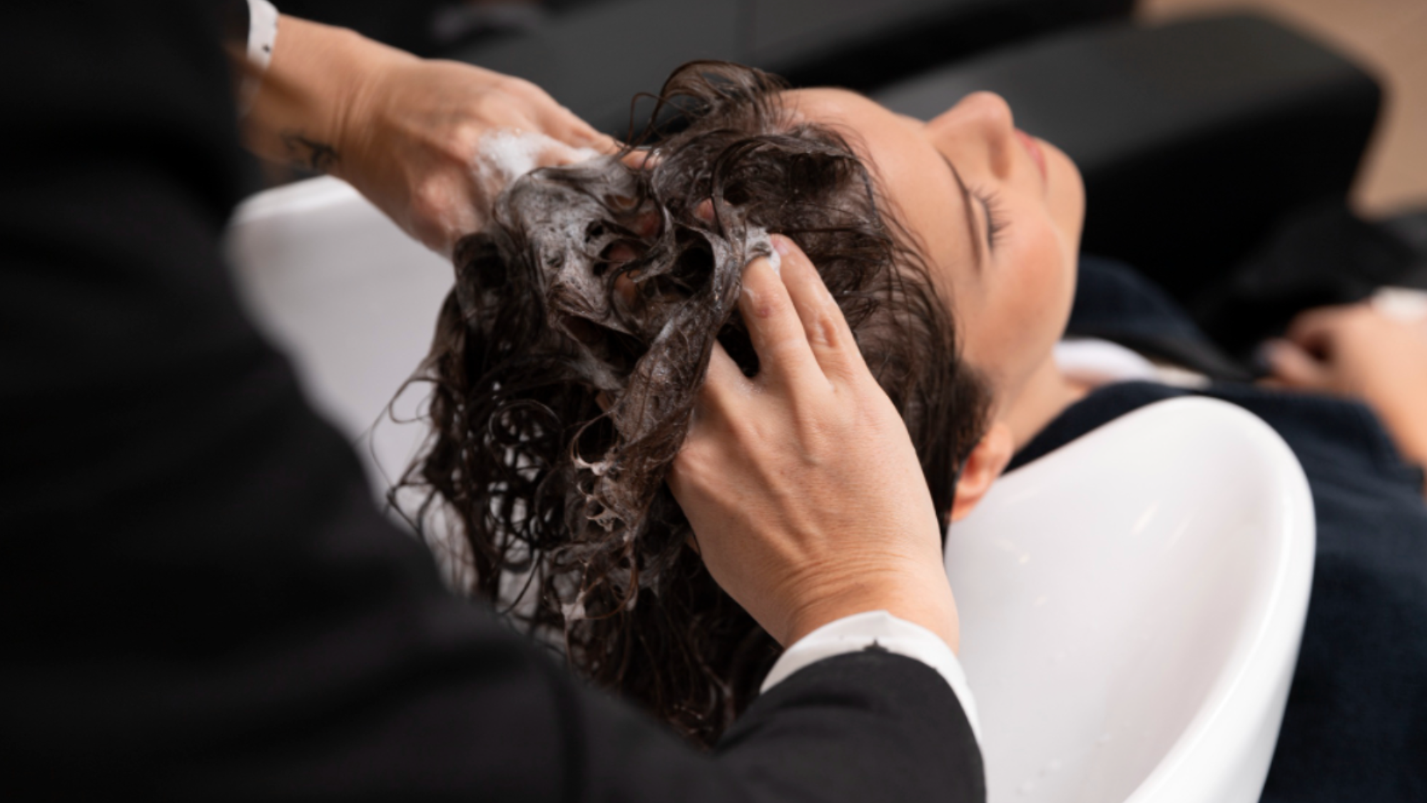 Scalp Treatment Singapore: Why Results Take a Few Sessions to Show